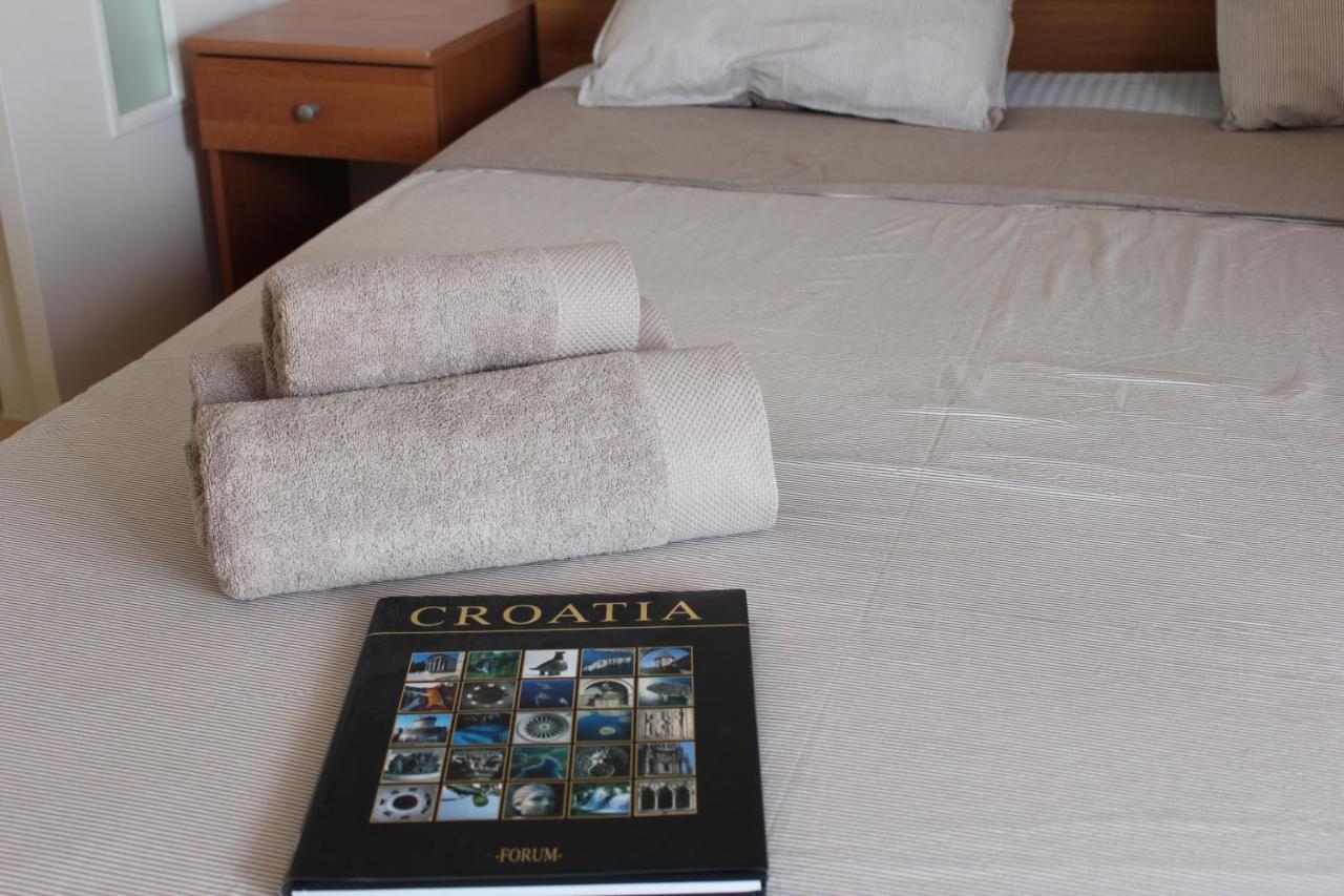 Sobe Dejan Hotel Zadar Buitenkant foto